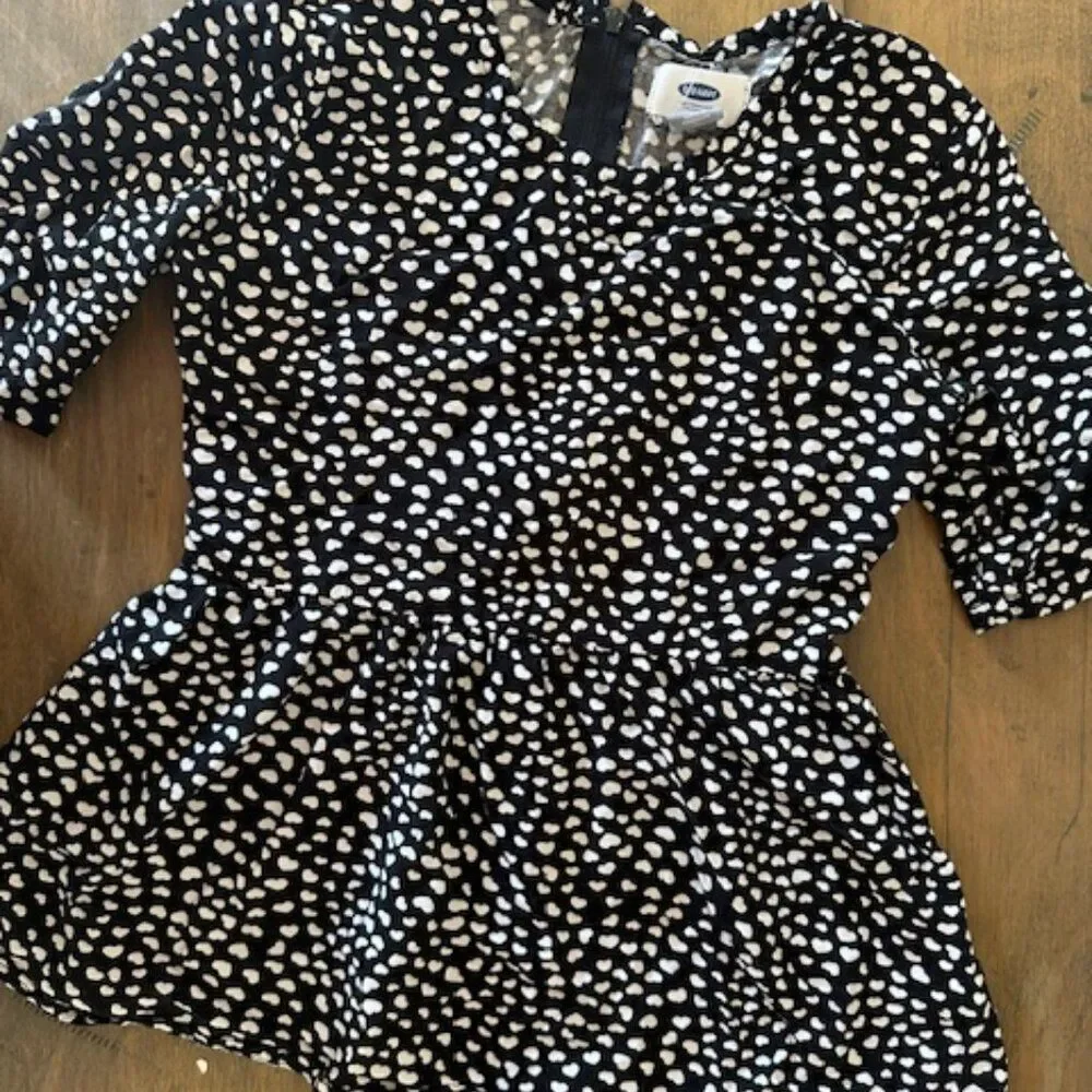 Black & White Heart Peplum Top 8436 Medium Size 8 (girls)